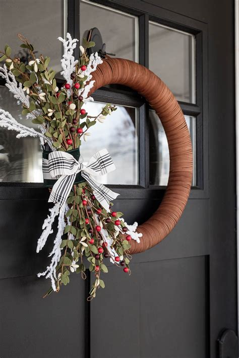 Pagna Holiday Decorations for Small Spaces: Maximizing Festivity in Limited Square Footage